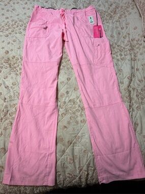 Women’s koi lite pink peace scrub pants